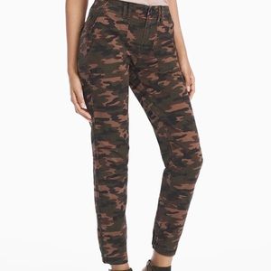 WHBM Utility Slim Camo Crop Jeans EUC Size 2